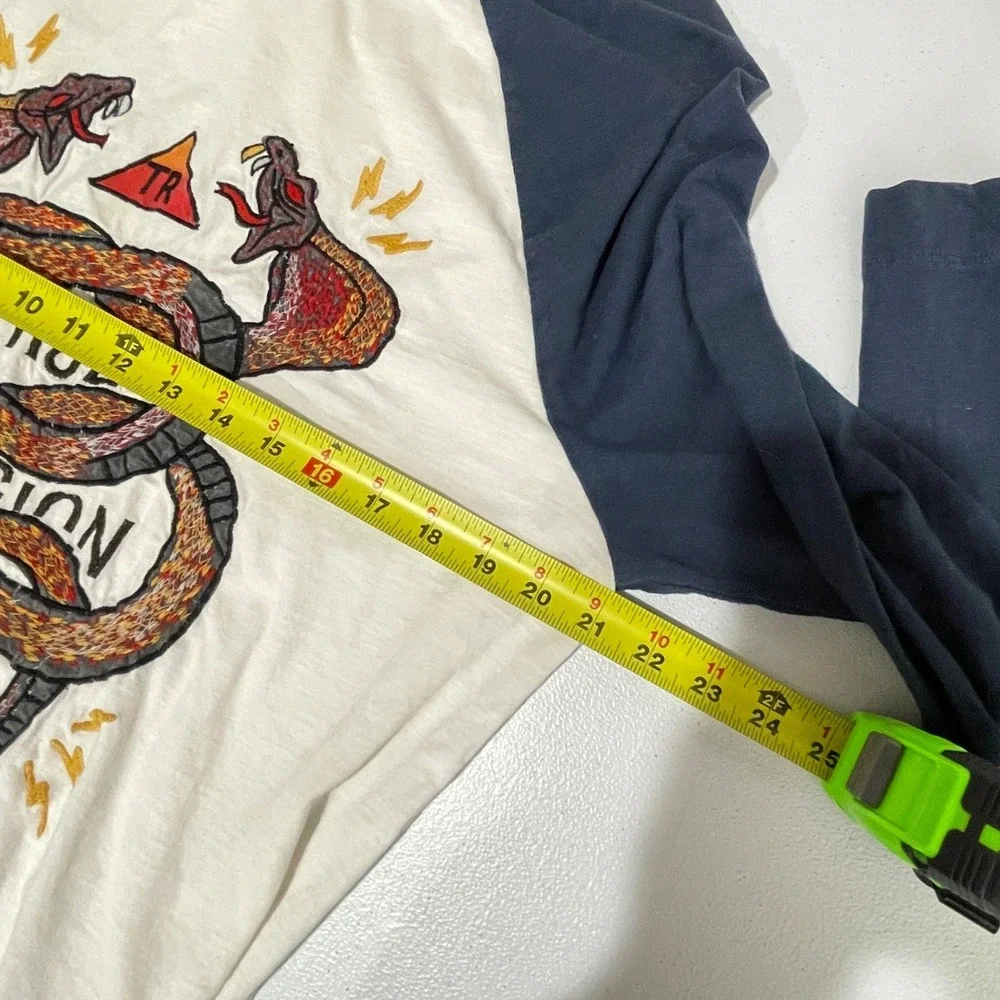True Religion Y2K Snake Embroidered Graphic T Shirt Men L Streetwear Grunge Logo